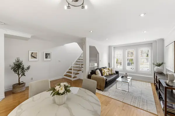 9 Cannes CIR, Toronto W02, ON M6N 5C9