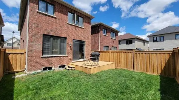 40 Patterson DR, Haldimand, ON N3W 0B8