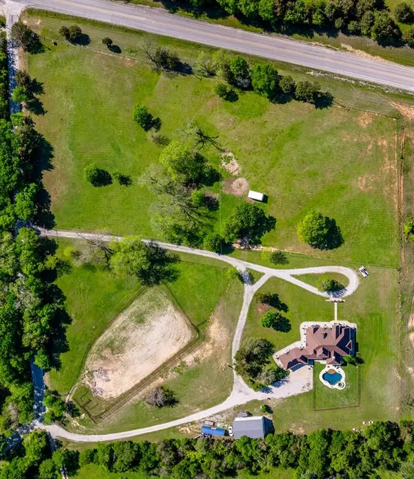 145 County Road 2327, Decatur, TX 76234