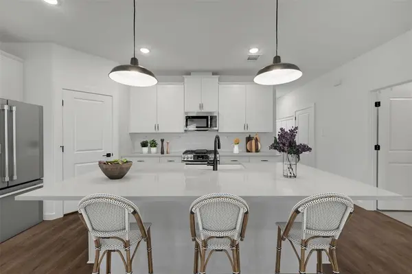 179 Summer Rain Way, Newark, TX 76071