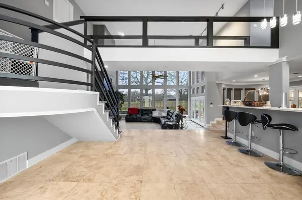 811 Turnberry Drive, Mansfield, TX 76063