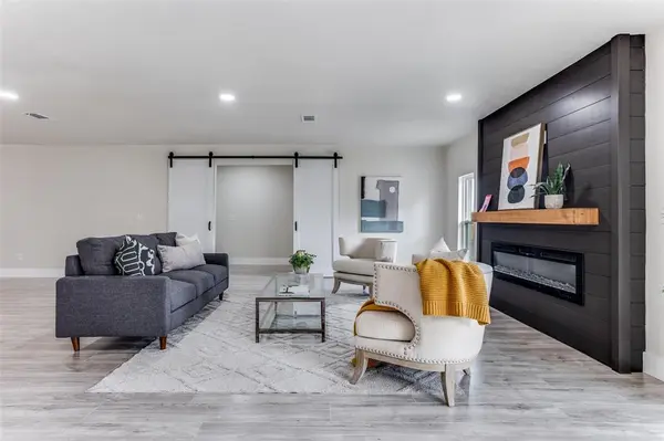 7901 Esquire Lane, Rowlett, TX 75089