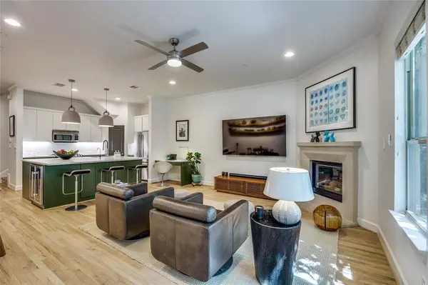 7333 Valley View Lane #302, Dallas, TX 75240