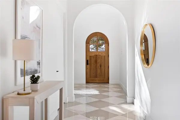 8730 Rexford Drive, Dallas, TX 75209