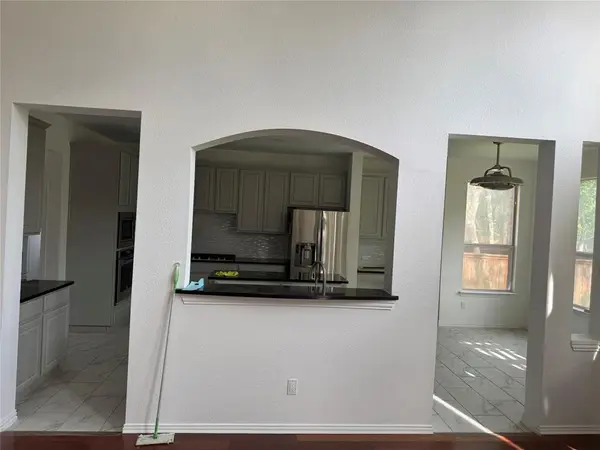 2105 Woodview Drive, Flower Mound, TX 75028