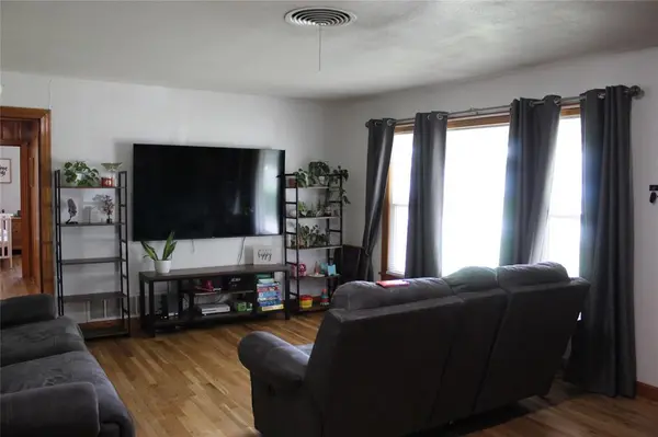 209 Pennsylvania Avenue, Graham, TX 76450