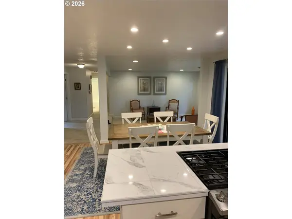 4341 COLLINS WAY, Lake Oswego, OR 97035