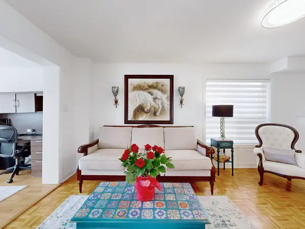 55 Hollybush DR, Vaughan, ON L6A 2H5