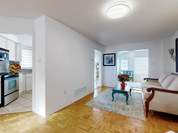 55 Hollybush DR, Vaughan, ON L6A 2H5