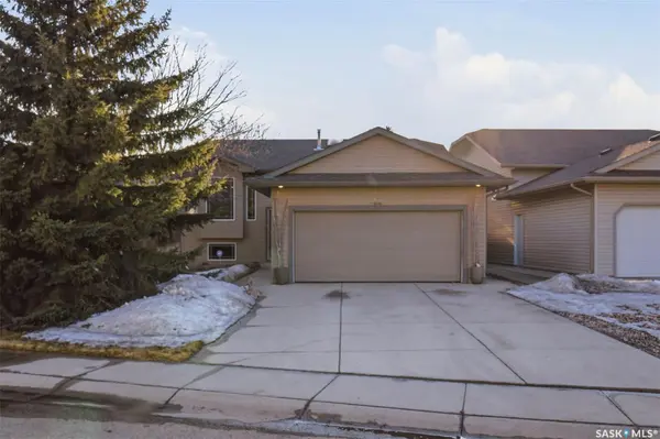 402 Overholt CRESCENT, Saskatoon, SK S7N 4S9