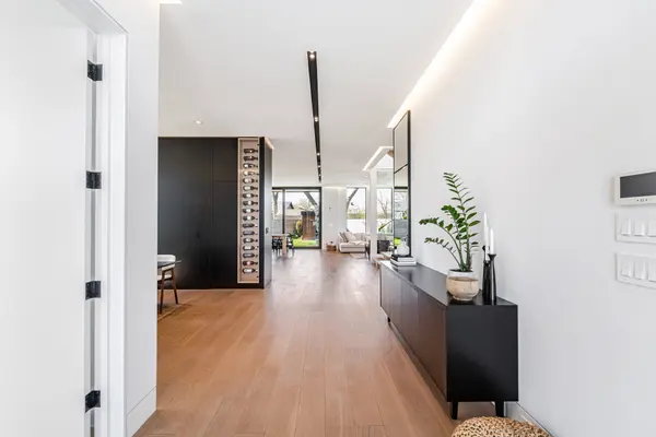 1337 Waverly AVE, Oakville, ON L6L 2S4