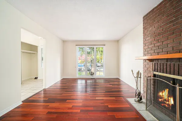 440 Kintyre Private, Mooneys Bay - Carleton Heights And Area, ON K2C 3M9