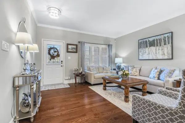 205 North Centre RD #1, London North, ON N5X 4E2