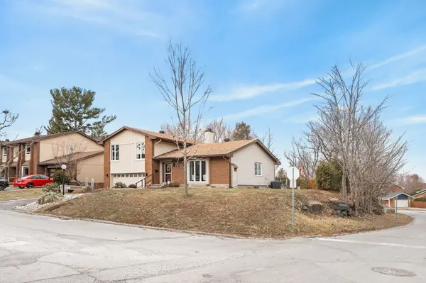 83 Nanook CRES, Kanata, ON K2L 2B2