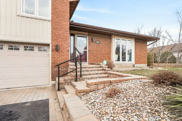83 Nanook CRES, Kanata, ON K2L 2B2