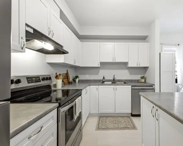 149 Anthracite Private #44, Barrhaven, ON K2J 7C8