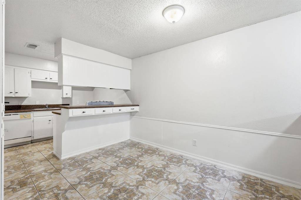 756 E Pecan Street, Hurst, TX 76053