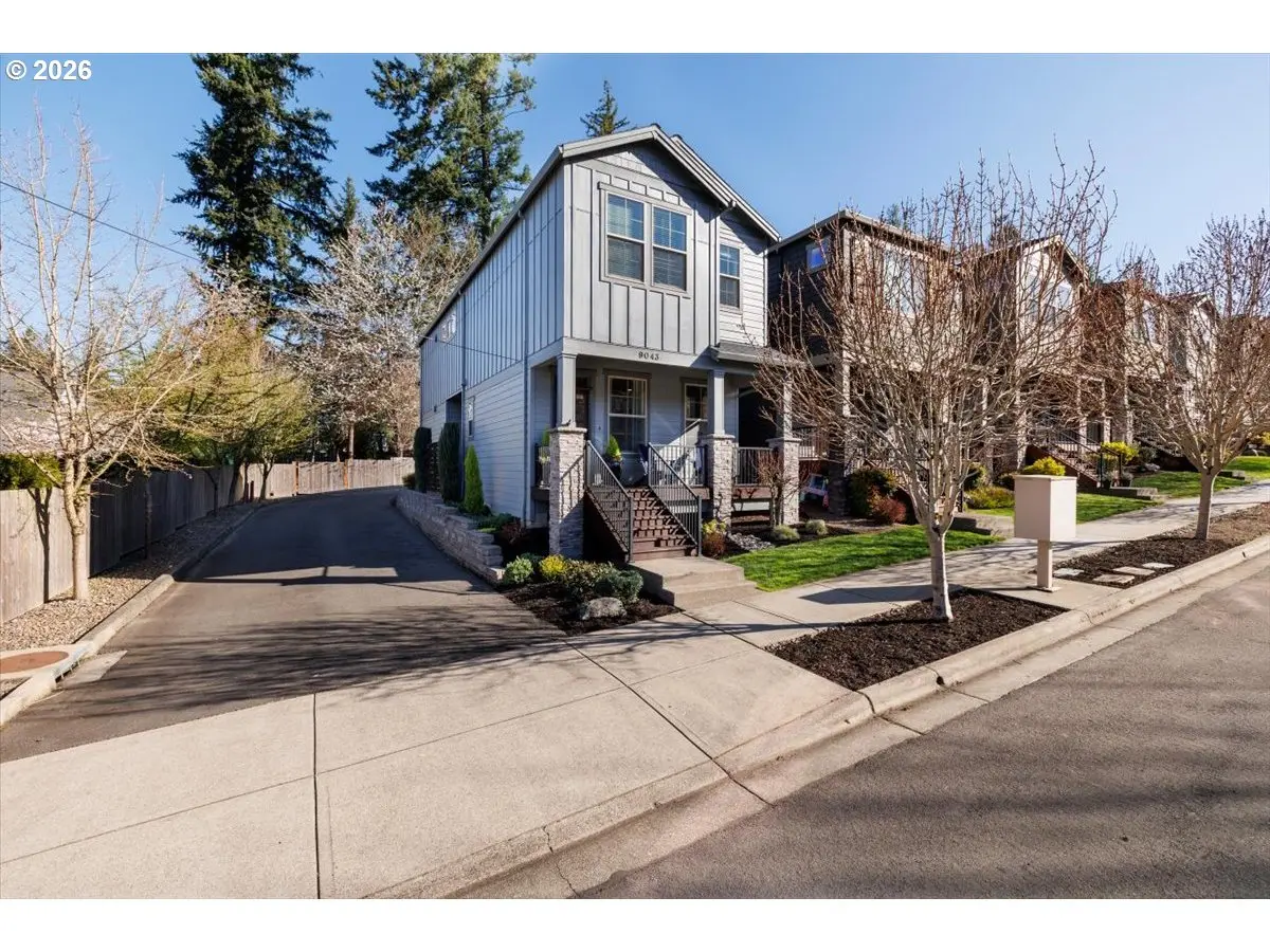 9043 SW WEST HAVEN DR, Portland, OR 97225