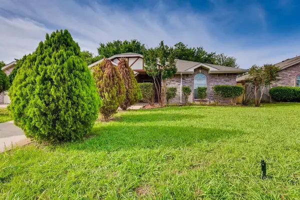 3112 Ronay Drive,  Forest Hill,  TX 76140