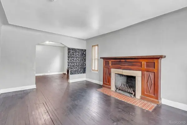 11437 Kenmoor ST, Detroit, MI 48205