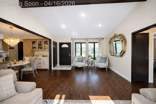 37209 Curwood DR, Sterling Heights, MI 48310