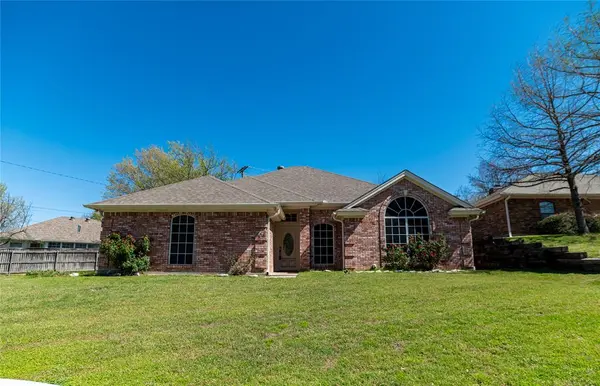 604 Valleyridge Court, Decatur, TX 76234