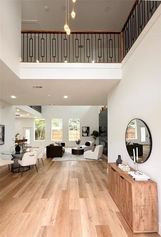 2950 Sundial Drive, Dallas, TX 75229