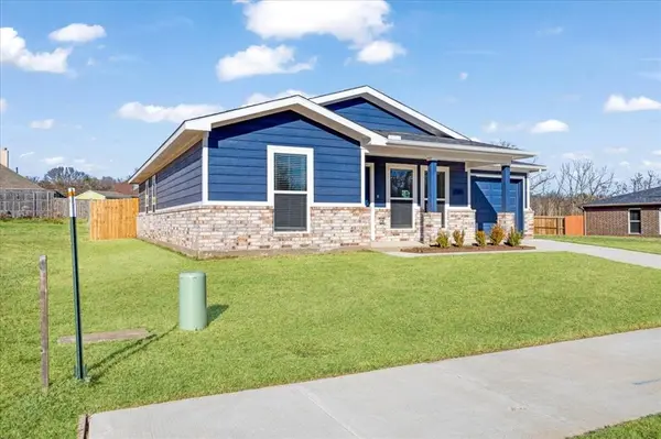 2385 Miller Street, Denison, TX 75020