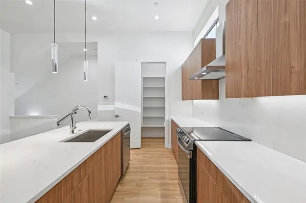 1771 Novela Way, Dallas, TX 75215