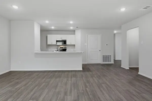 816 Bluffview Drive, Cleburne, TX 76031