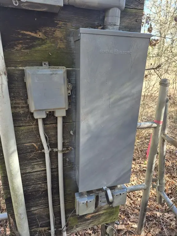 00 CR 2451, Clarksville, TX 75426