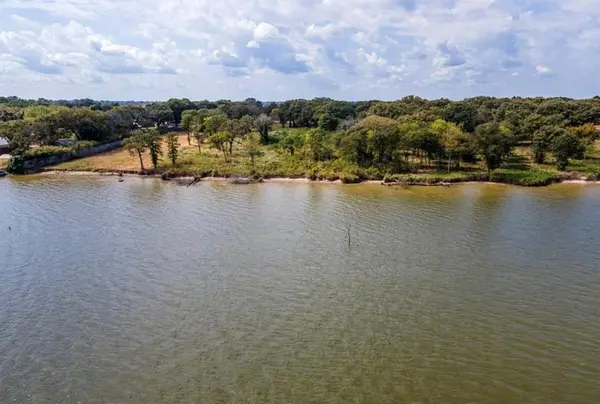 8967 Southern Shore Court, Kemp, TX 75143