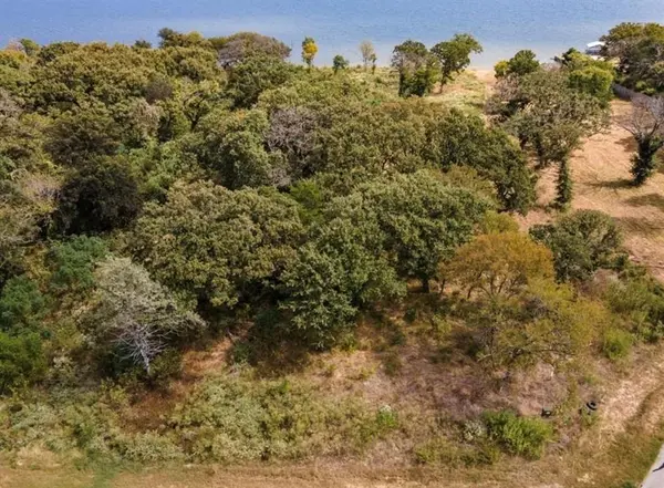 8967 Southern Shore Court, Kemp, TX 75143