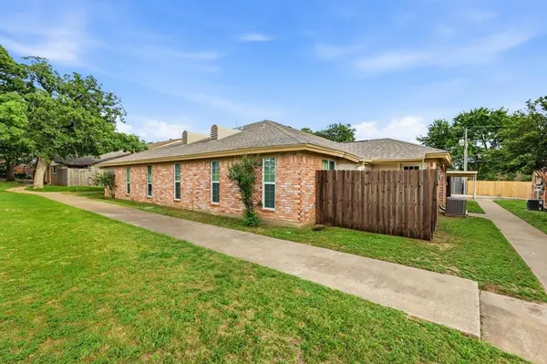 756 E Pecan Street, Hurst, TX 76053