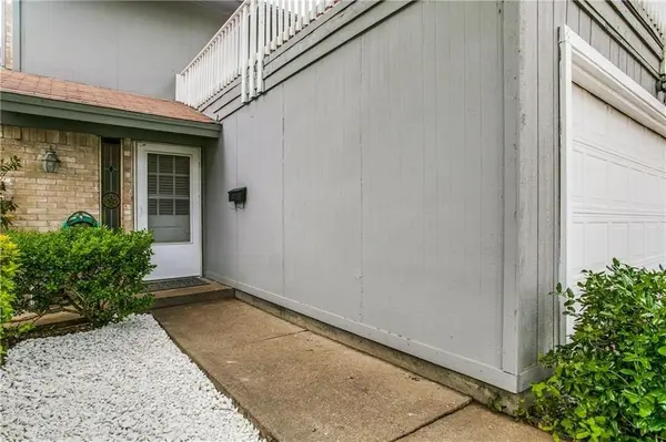 1330 El Camino Real, Euless, TX 76040