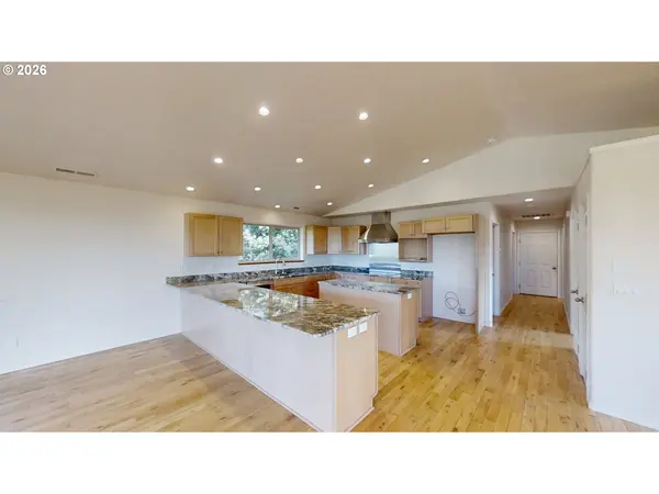 96525 CAPE FERRELO RD, Brookings, OR 97415