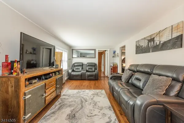 25 Lake Pochung Rd, Vernon Twp., NJ 07461