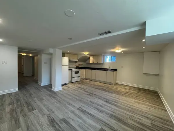 255 Penn AVE #Basement, Newmarket, ON L3Y 2S4