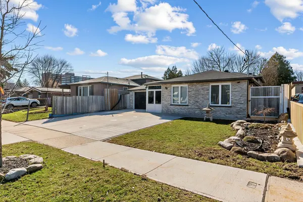 69 Fletcherdon CRES, Toronto W05, ON M3N 1S2