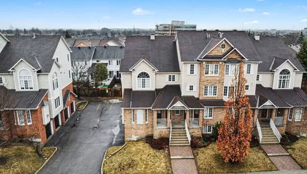 4460 HARPER AVE, Cyrville - Carson Grove - Pineview, ON K1J 1E1