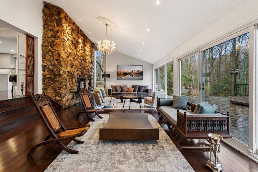 14038 Bayview AVE, Aurora, ON L4G 3G8