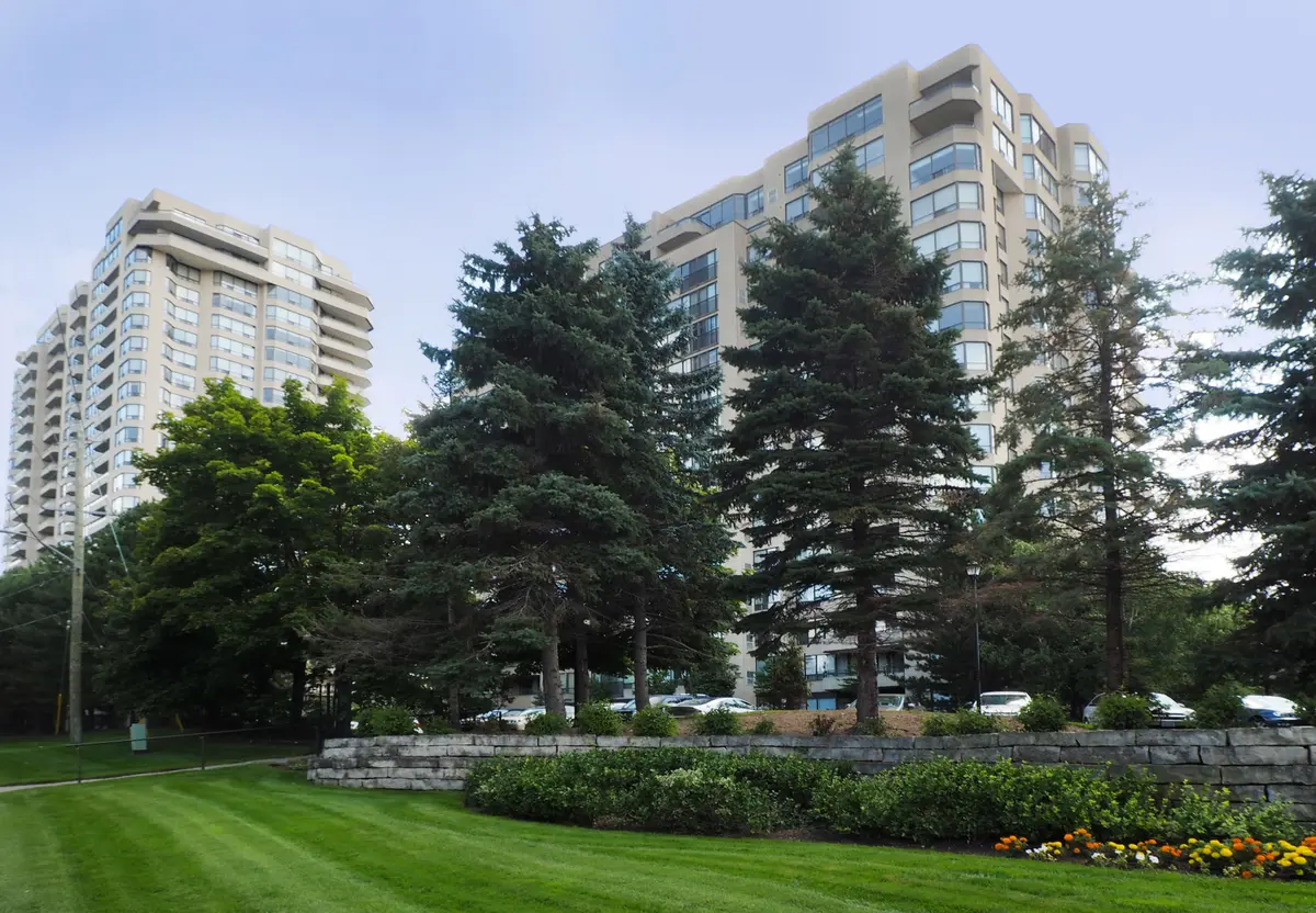 4 Willow ST #1103, Waterloo, ON N2J 4S2