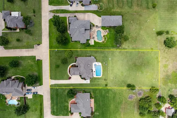 10044 Dennehy Drive, Talty, TX 75126