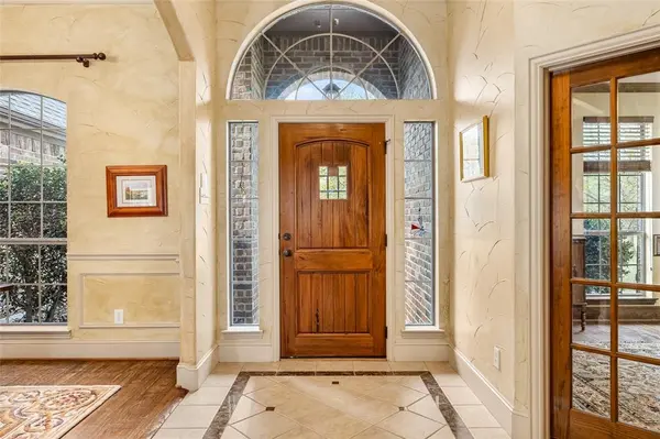 10044 Dennehy Drive, Talty, TX 75126