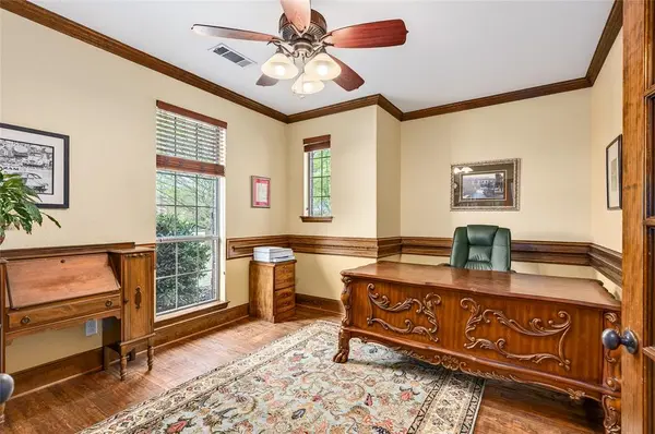 10044 Dennehy Drive, Talty, TX 75126