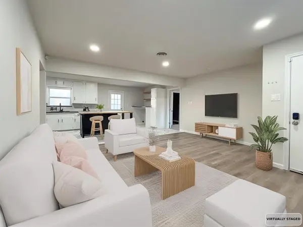 913 Zelda Drive, Hurst, TX 76053