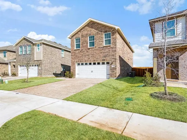 2122 Meadow Park Drive, Melissa, TX 75454