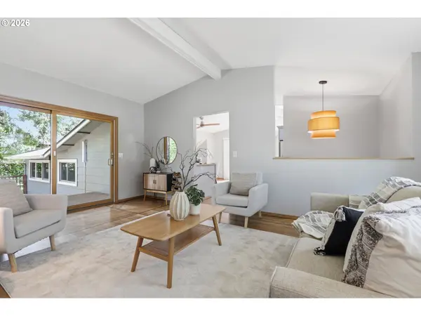 9260 SW 69TH AVE, Portland, OR 97223