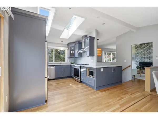 9260 SW 69TH AVE, Portland, OR 97223