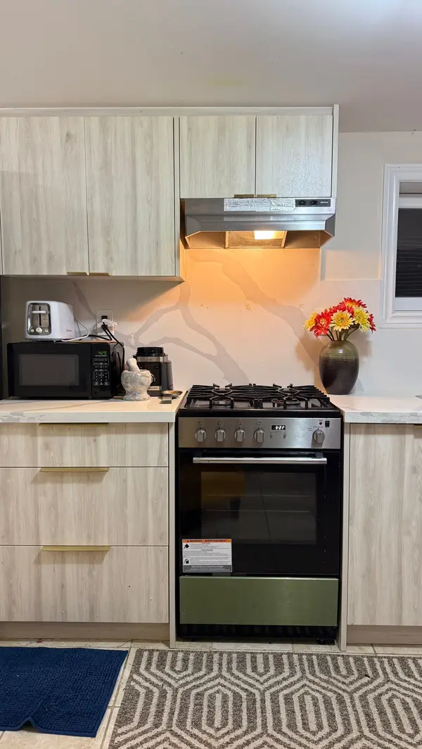 657 Pharmacy AVE #Bsmt, Toronto E04, ON M1L 3H6